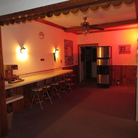 Travelers Inn Motel Eagle River Exterior foto