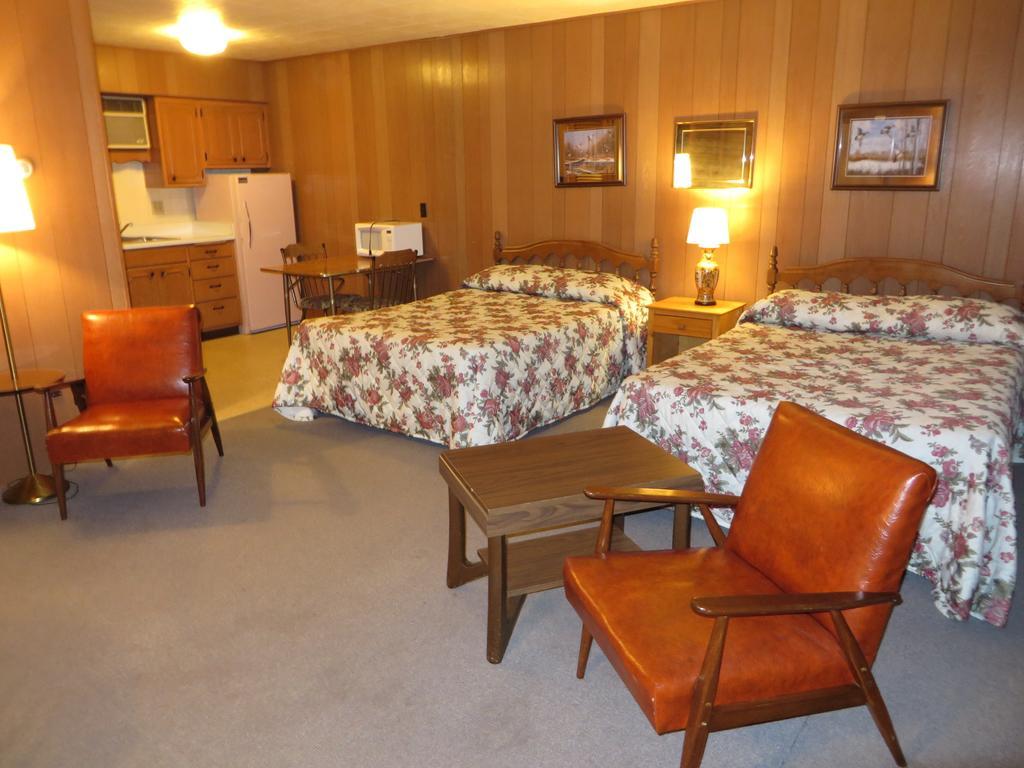 Travelers Inn Motel Eagle River Habitación foto