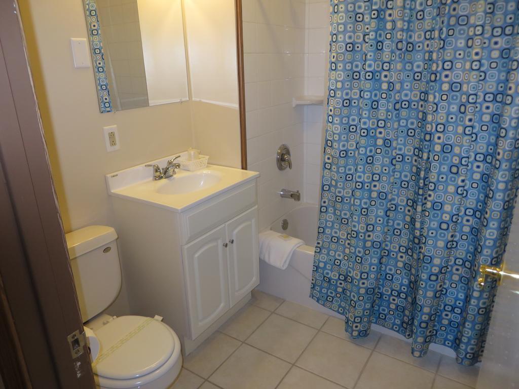 Travelers Inn Motel Eagle River Habitación foto